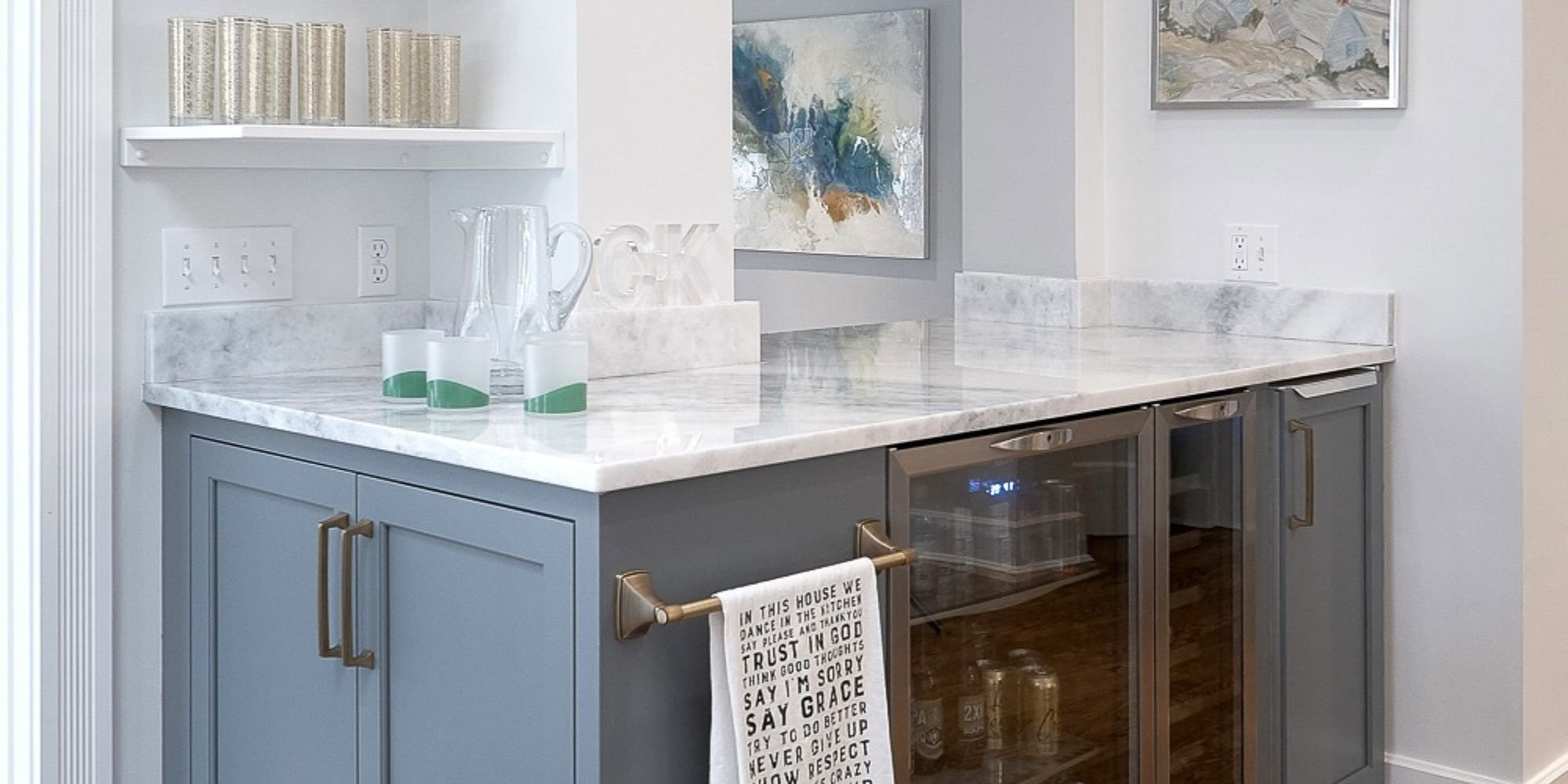 wet bar with marble countertop in a kitchen remodel in cleveland ohio