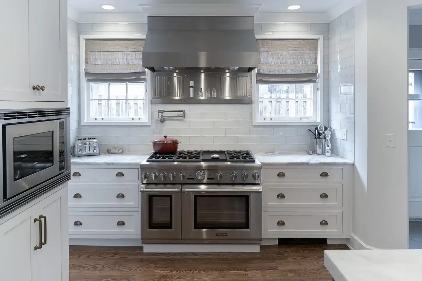Chagrin-River-Company-Kitchen-Remodel-Thermador-Stove-Large-Hood-Shaker-Heights-Ohio