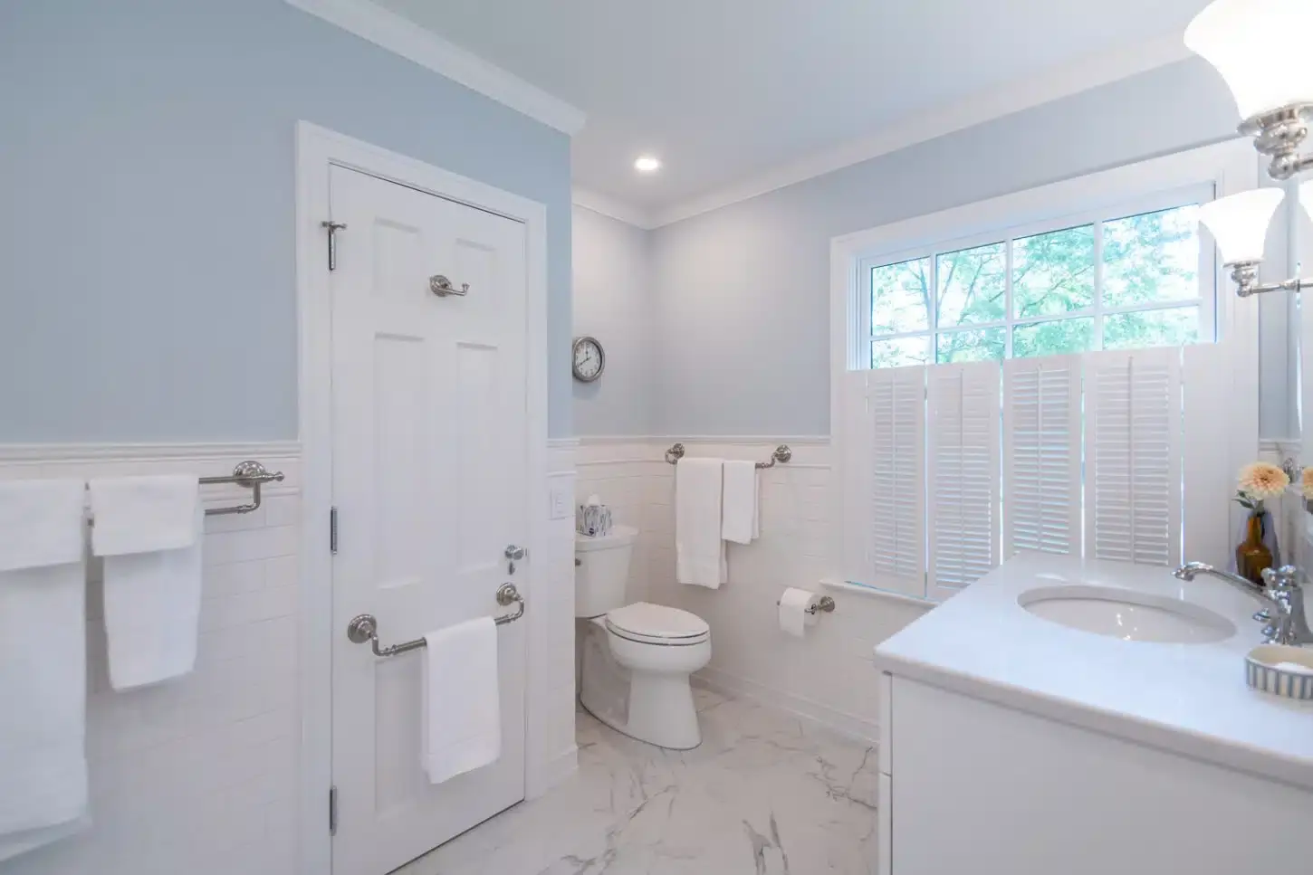 Light-and-Bright-Traditional-Master-Bath-Shaker-Heights-OH-001