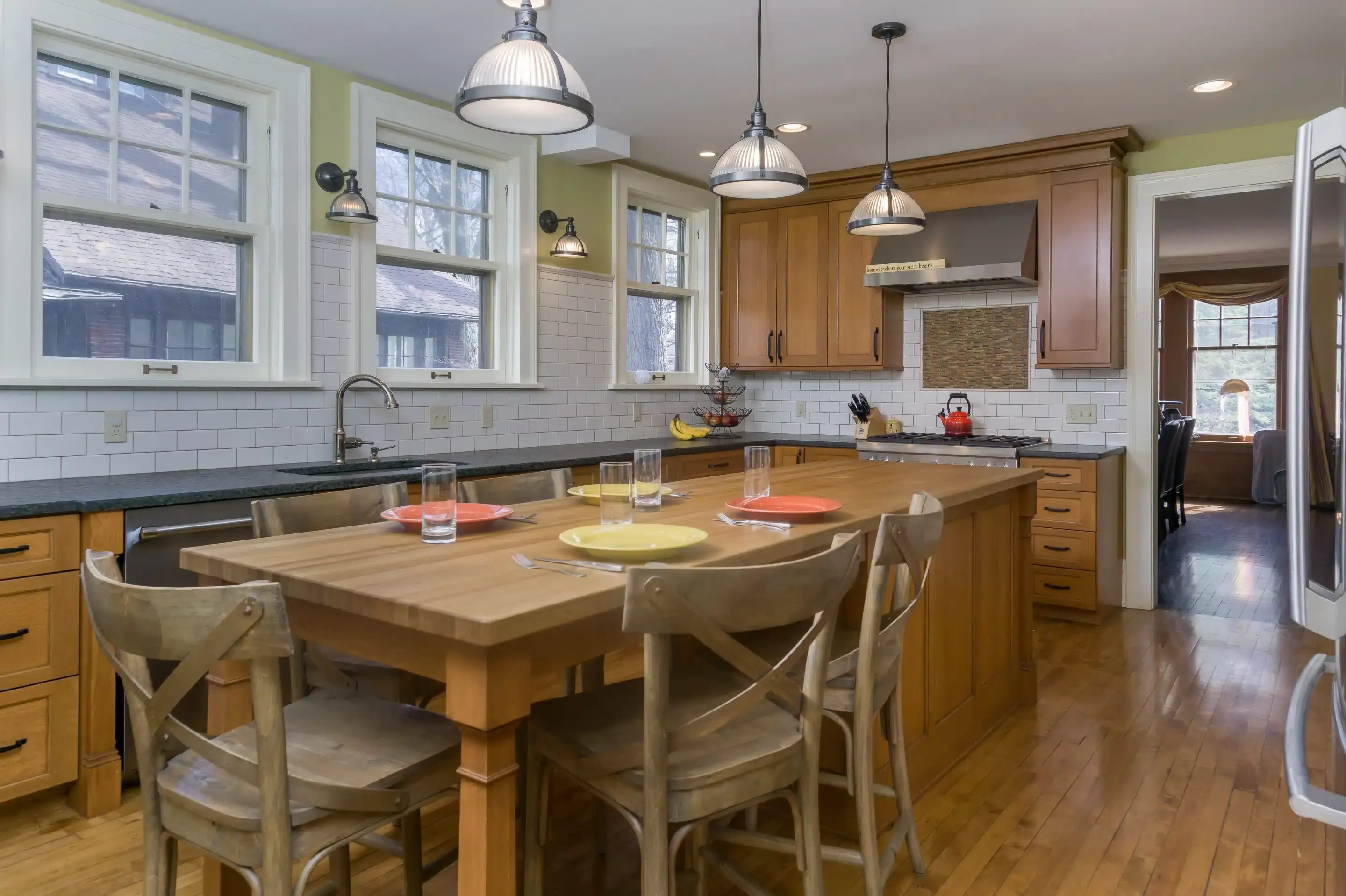 Mission-Style-Kitchen-Cleveland-Heights-OH-002