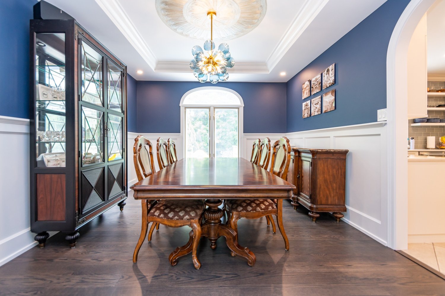 traditional custom home dining area by Chagrin River Company in Solon, OH