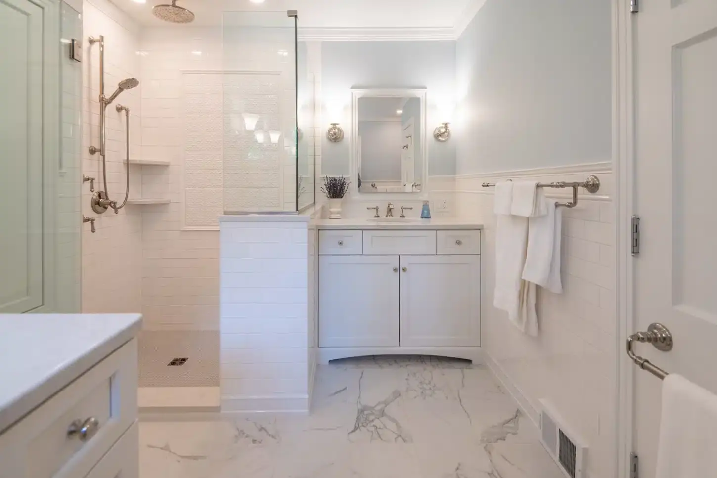 Light-and-Bright-Traditional-Master-Bath-Shaker-Heights-OH-002