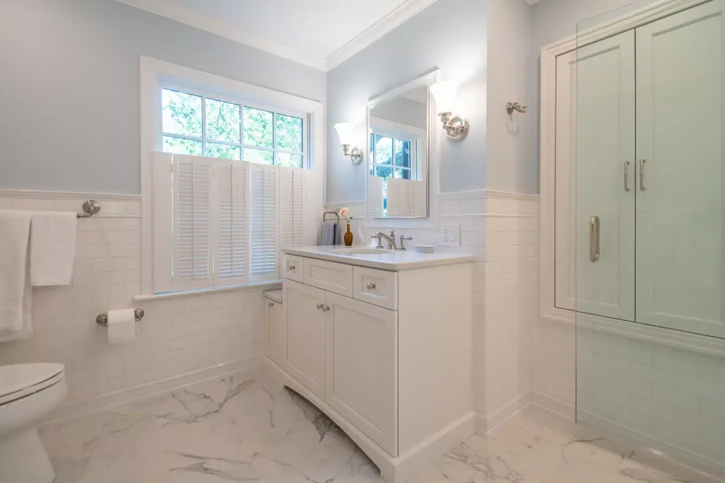 Light-and-Bright-Traditional-Master-Bath-Shaker-Heights-OH-005